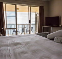 Beachcomber Hotel - Kempsey Accommodation