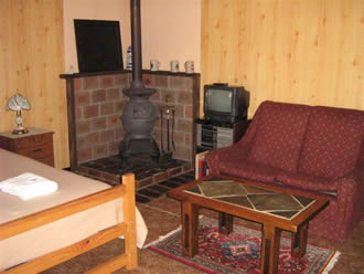 Compass Country Cabins - Kempsey Accommodation 2