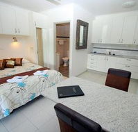 Coral Point Lodge - Kempsey Accommodation