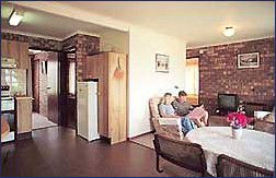 Del Costa Holiday Villas - Kempsey Accommodation 2