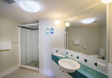 Kingsrow Holiday Apartments - Kempsey Accommodation 6