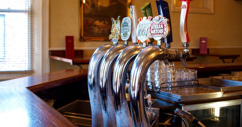 GILBERT STREET HOTEL - Kempsey Accommodation 0
