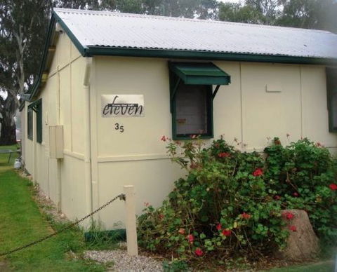 Eleven From The Left - Kempsey Accommodation 7