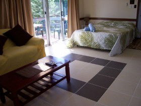 Cardwell Beach Motel - Kempsey Accommodation 0