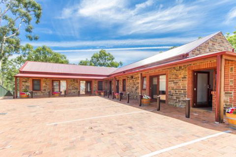 JV Jones Pty Ltd - Kempsey Accommodation 0