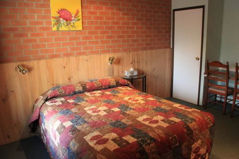Catalina Motel Lake Macquarie - Kempsey Accommodation 1