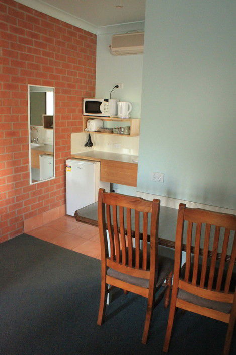 Catalina Motel Lake Macquarie - Kempsey Accommodation 3