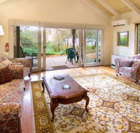 Double Nut Chalets - Kempsey Accommodation
