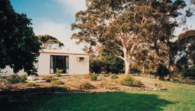 R&r Country Cottage - Kempsey Accommodation 0