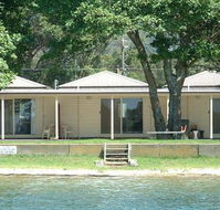 Lorsens On The River