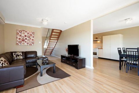 Eden Holiday Rentals - Kempsey Accommodation 3