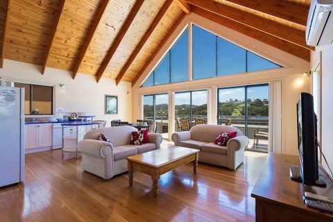 Eden Holiday Rentals - Kempsey Accommodation 4