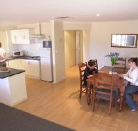 Copper Cove Holiday Villas - Kempsey Accommodation