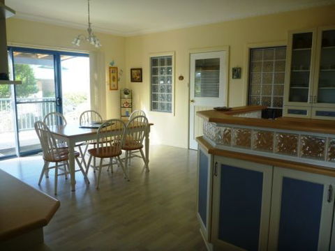 Hedgehog House - Kempsey Accommodation 5