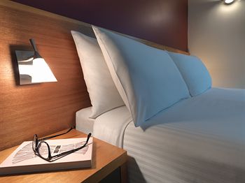 Ibis Melbourne Little Bourke Street - Kempsey Accommodation 2