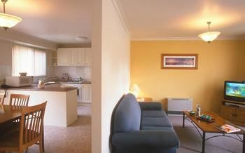 Best Western Plus The Tudor-Box Hill - Kempsey Accommodation 12