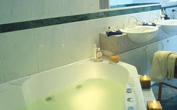 Best Western Plus The Tudor-Box Hill - Kempsey Accommodation 24