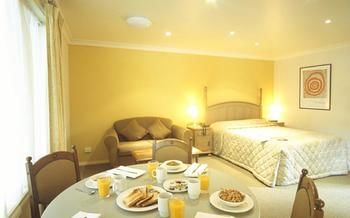 Best Western Plus The Tudor-Box Hill - Kempsey Accommodation 26