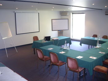 Best Western Plus The Tudor-Box Hill - Kempsey Accommodation 30
