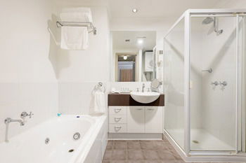 Ringwood Royale - Kempsey Accommodation 4