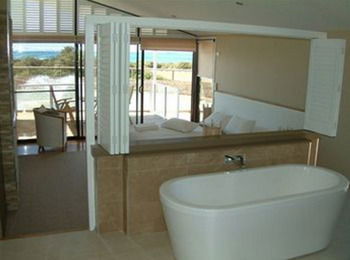 Caves Beachside Hotel - Kempsey Accommodation 7