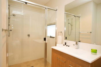 Caves Beachside Hotel - Kempsey Accommodation 9