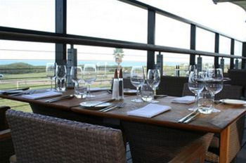 Caves Beachside Hotel - Kempsey Accommodation 13