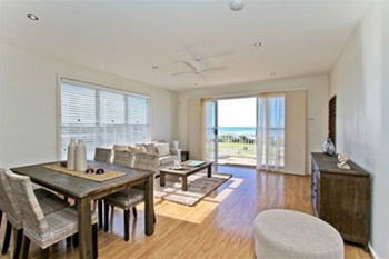 Caves Beachside Hotel - Kempsey Accommodation 43