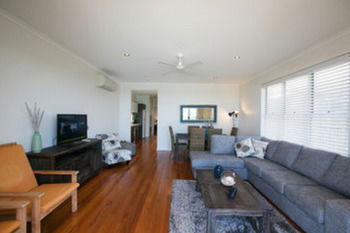 Caves Beachside Hotel - Kempsey Accommodation 46
