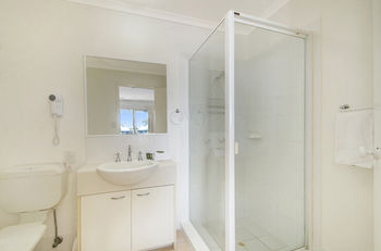 Portside Noosa Waters - Kempsey Accommodation 2