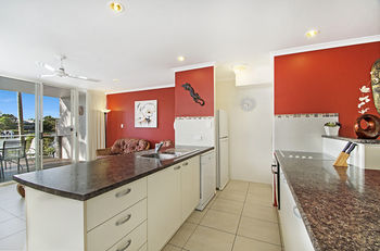 Portside Noosa Waters - Kempsey Accommodation 5
