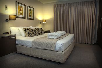 Eltham Gateway Hotel - Kempsey Accommodation 0