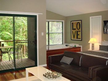 Amore On Buderim Luxury Rainforest Cabins - Kempsey Accommodation 9