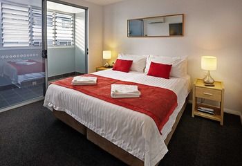 Crown On Darby - Kempsey Accommodation 3