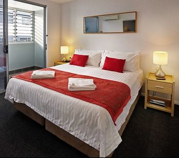 Crown On Darby - Kempsey Accommodation 8