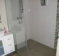 DeaposVine Escape - Kempsey Accommodation
