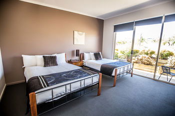 De'Vine Escape - Kempsey Accommodation 17