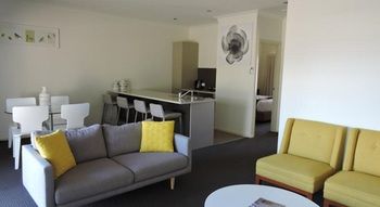 H Boutique Hotel - Kempsey Accommodation 24