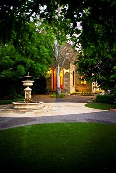 Elizabethan Lodge - Kempsey Accommodation 12