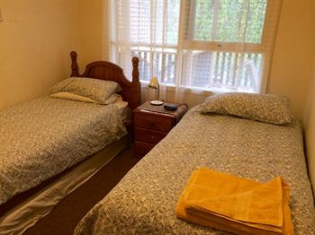 Australian Home Away @ Doncaster Grange Park - Kempsey Accommodation 6