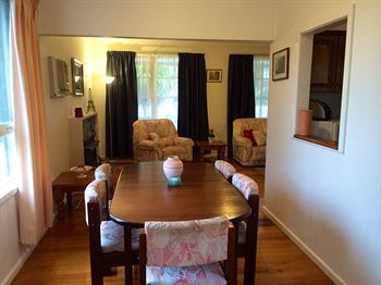 Australian Home Away @ Doncaster Grange Park - Kempsey Accommodation 11
