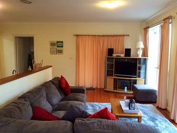 Australian Home Away @ Doncaster Grange Park - Kempsey Accommodation 14