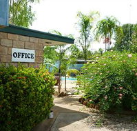 Palm Court Budget Motel Hostel/Backpackers - Kempsey Accommodation