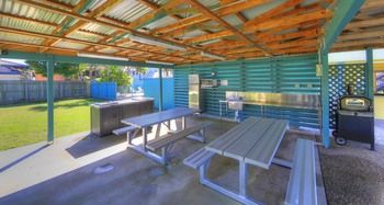 Alex Beach Cabins - Kempsey Accommodation 18