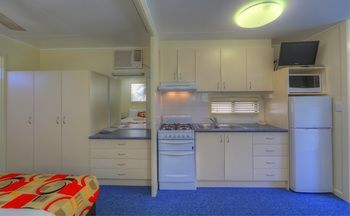 Alex Beach Cabins - Kempsey Accommodation 27