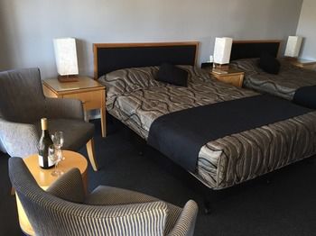 Old Maitland Inn - Kempsey Accommodation 73