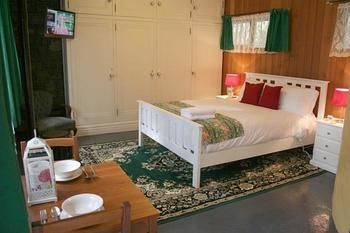 Steindorf Cottages - Kempsey Accommodation 1