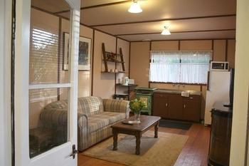 Steindorf Cottages - Kempsey Accommodation 7