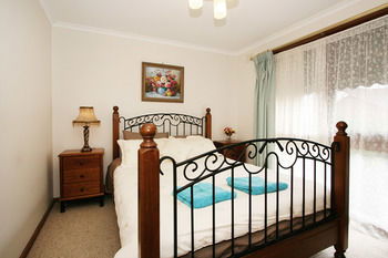 40 Thames Holiday Unit - Kempsey Accommodation 8