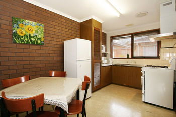 40 Thames Holiday Unit - Kempsey Accommodation 12